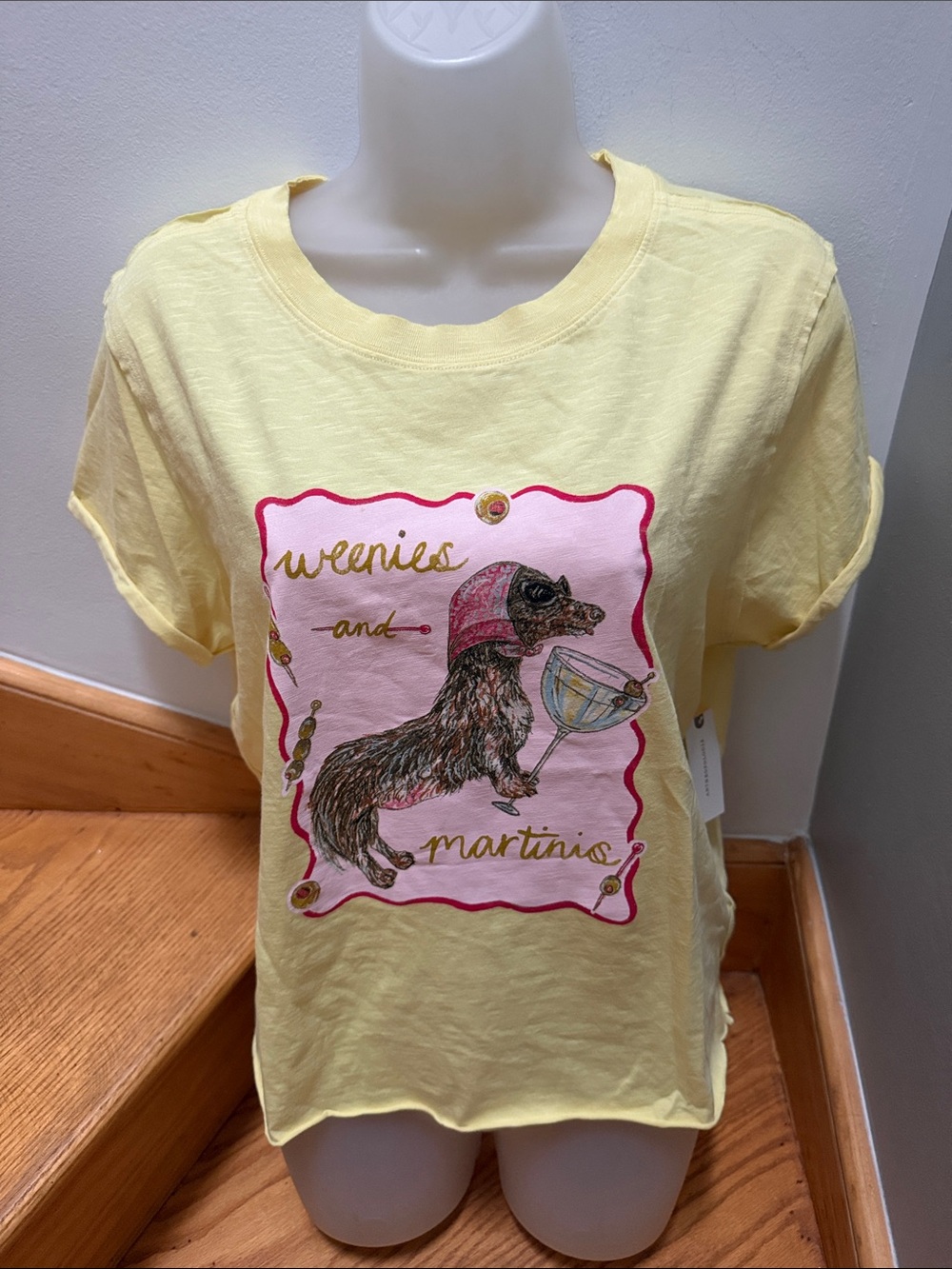 NWT Nikki Ackerman Dachshund Graphic Tee Small Yellow Weenies and Martinis Antho - Picture 4 of 9
